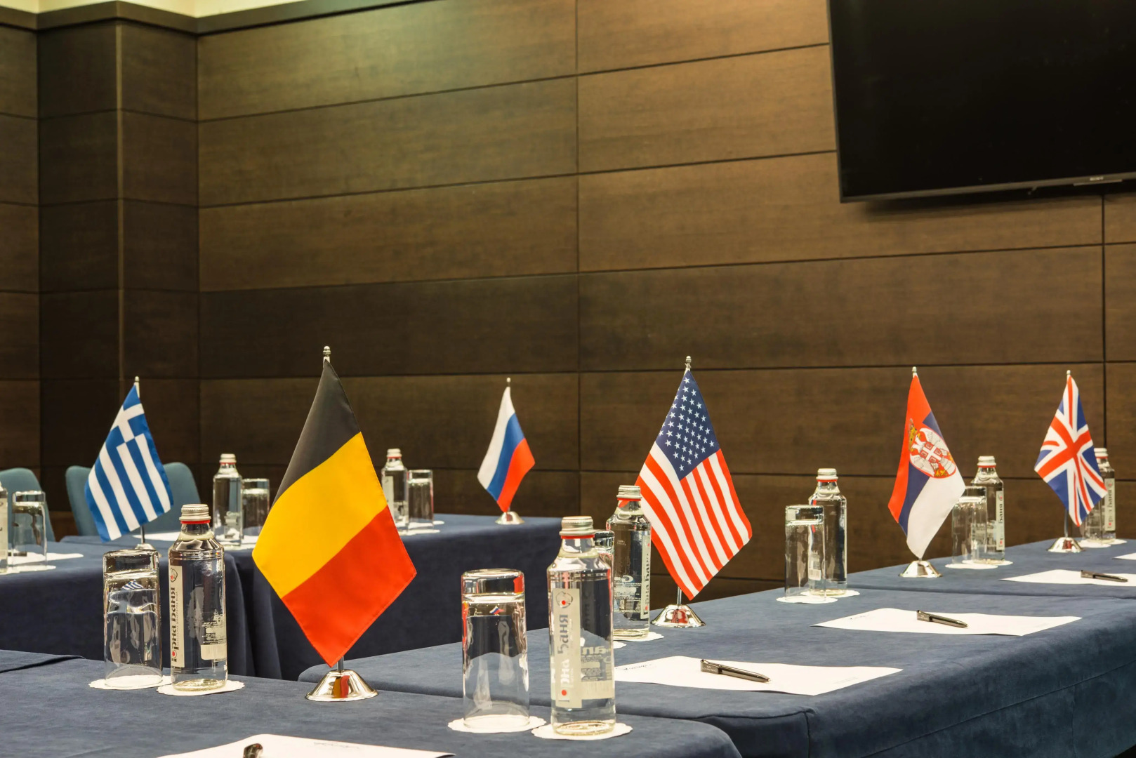 Rosslyn Central Park Hotel