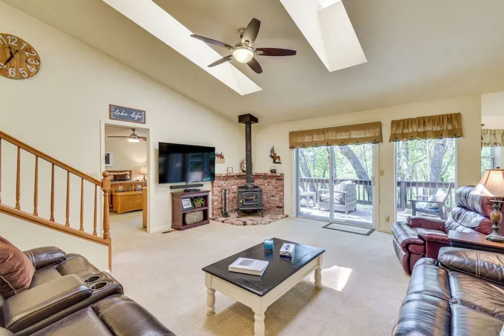 Yosemite Home Base: Community Perks + Lake Access!