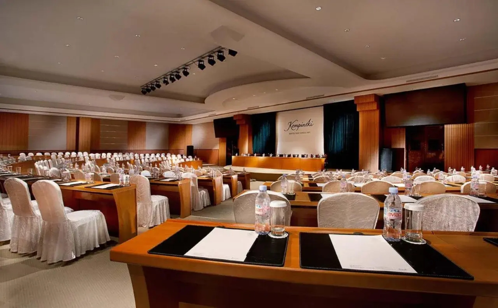 Wyndham Grand Qingdao