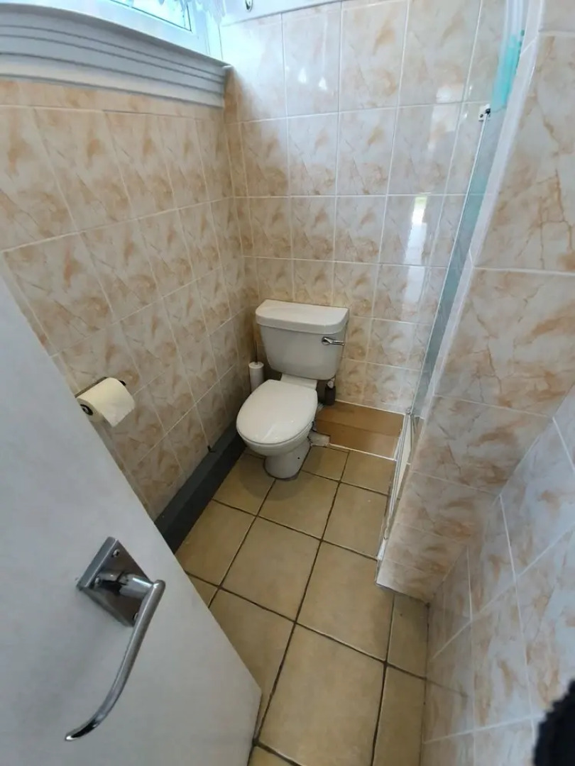 Lovely Relaxing two Bedroom Holiday Chalet