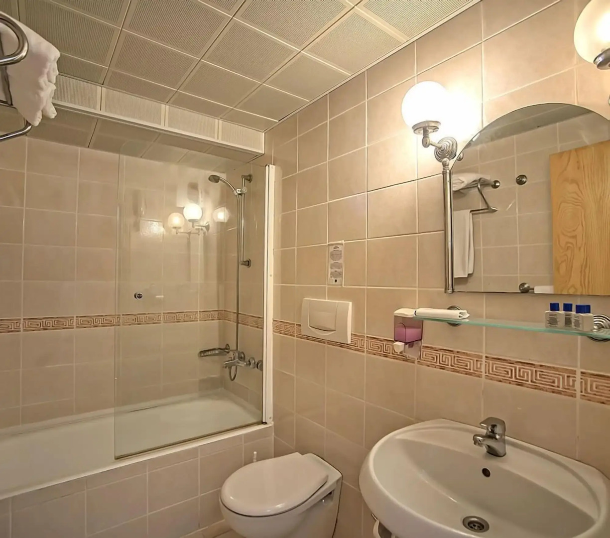 Отель Sinatra - All Inclusive