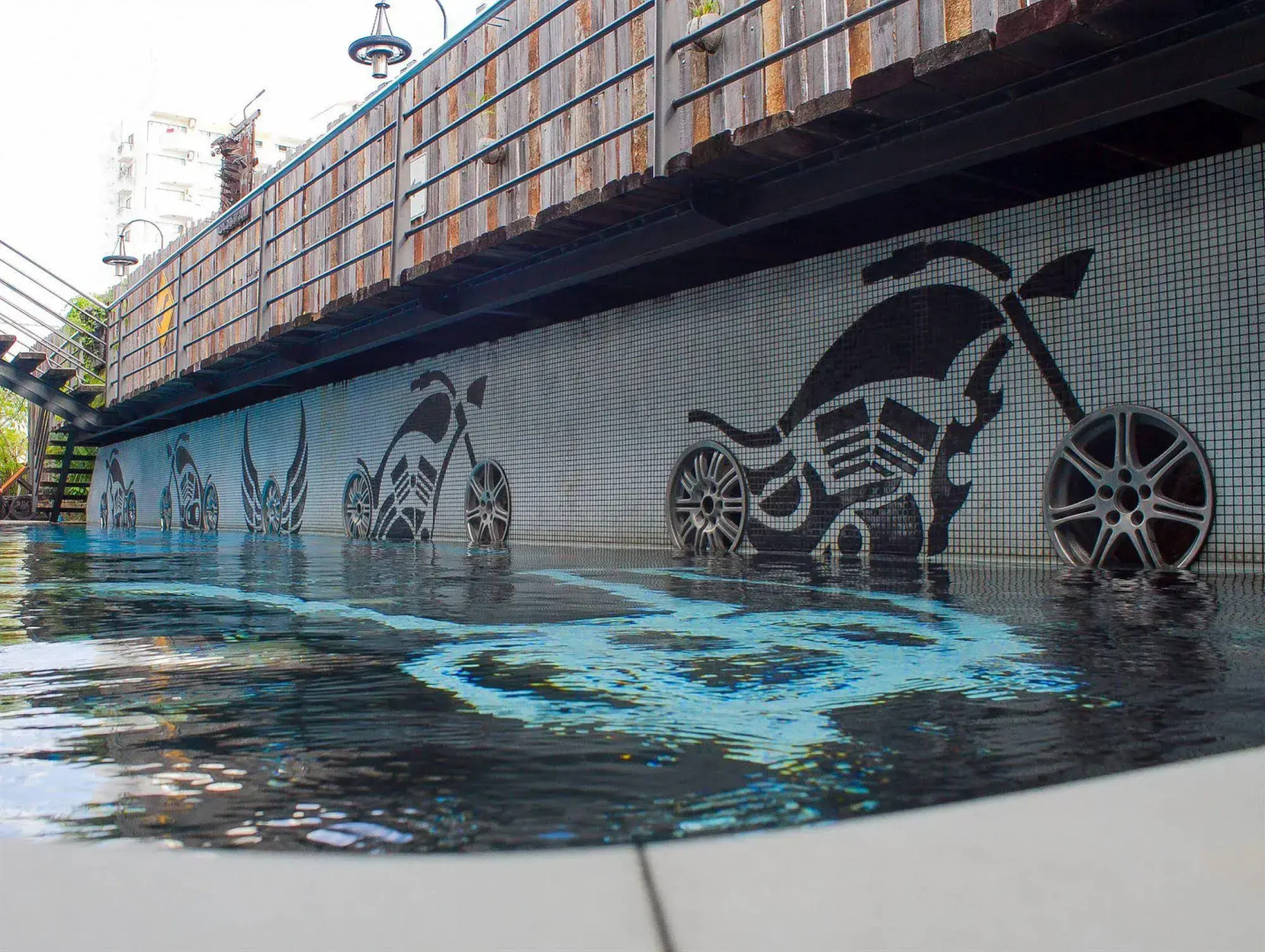 Nicky's Handlebar Hotel