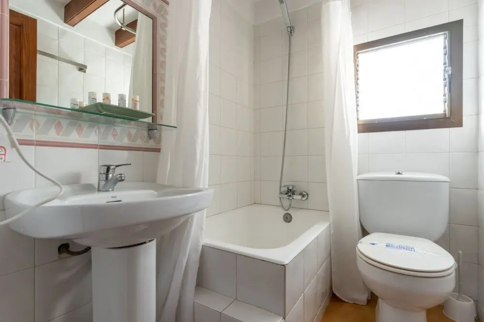 Hostal Restaurante Pou Des Lleó