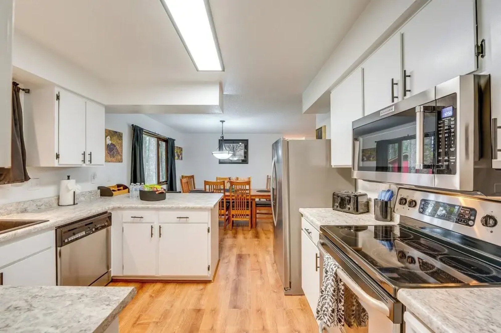 2 Mi to Mendenhall Glacier: Forest-view Sanctuary!