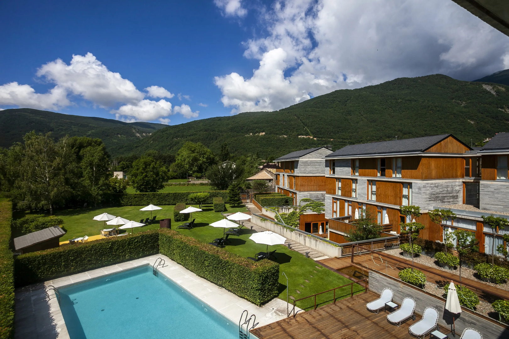 Tierra De Biescas Hotel