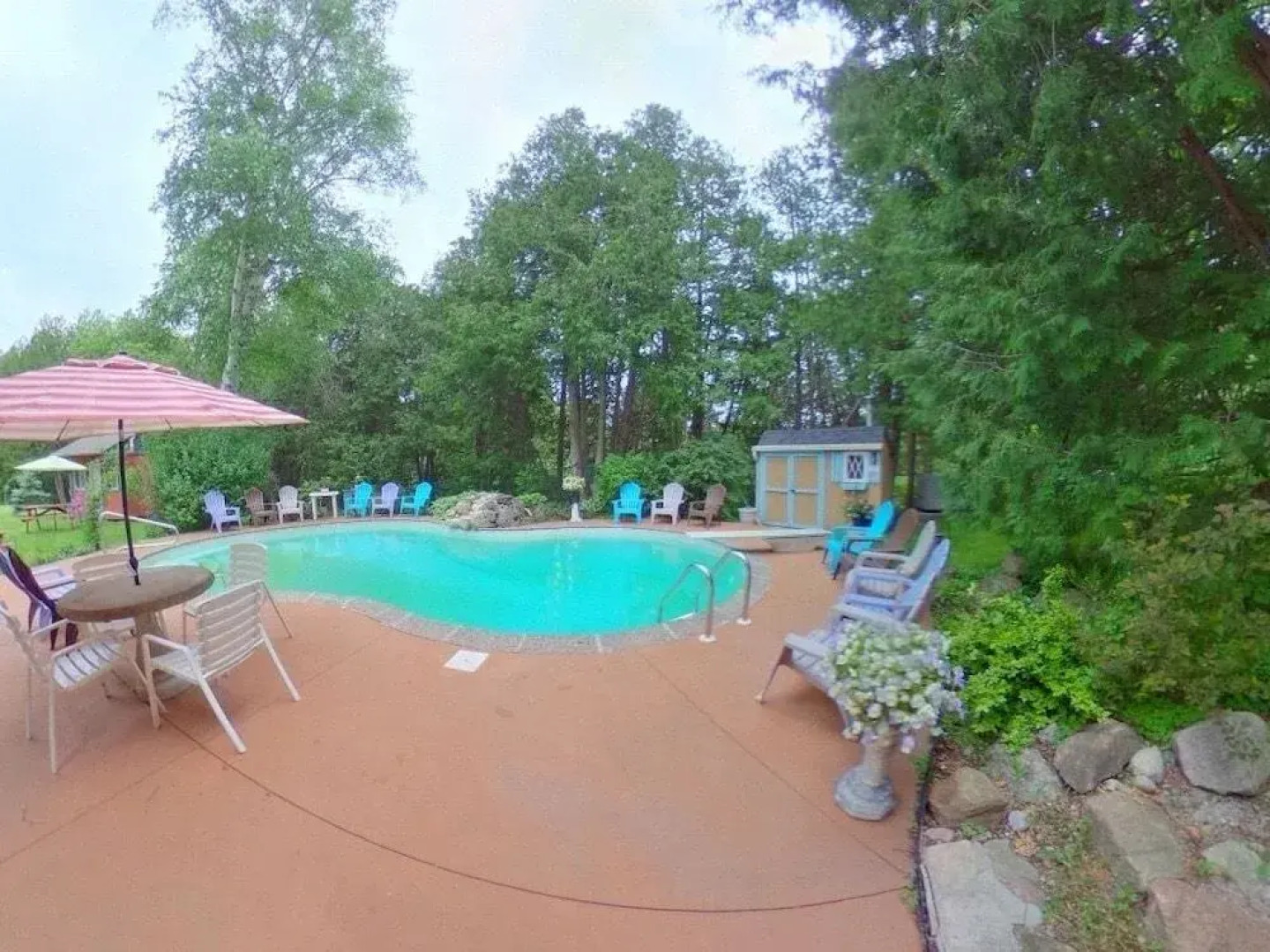 Forest Creek Bed & Breakfast and Retreat