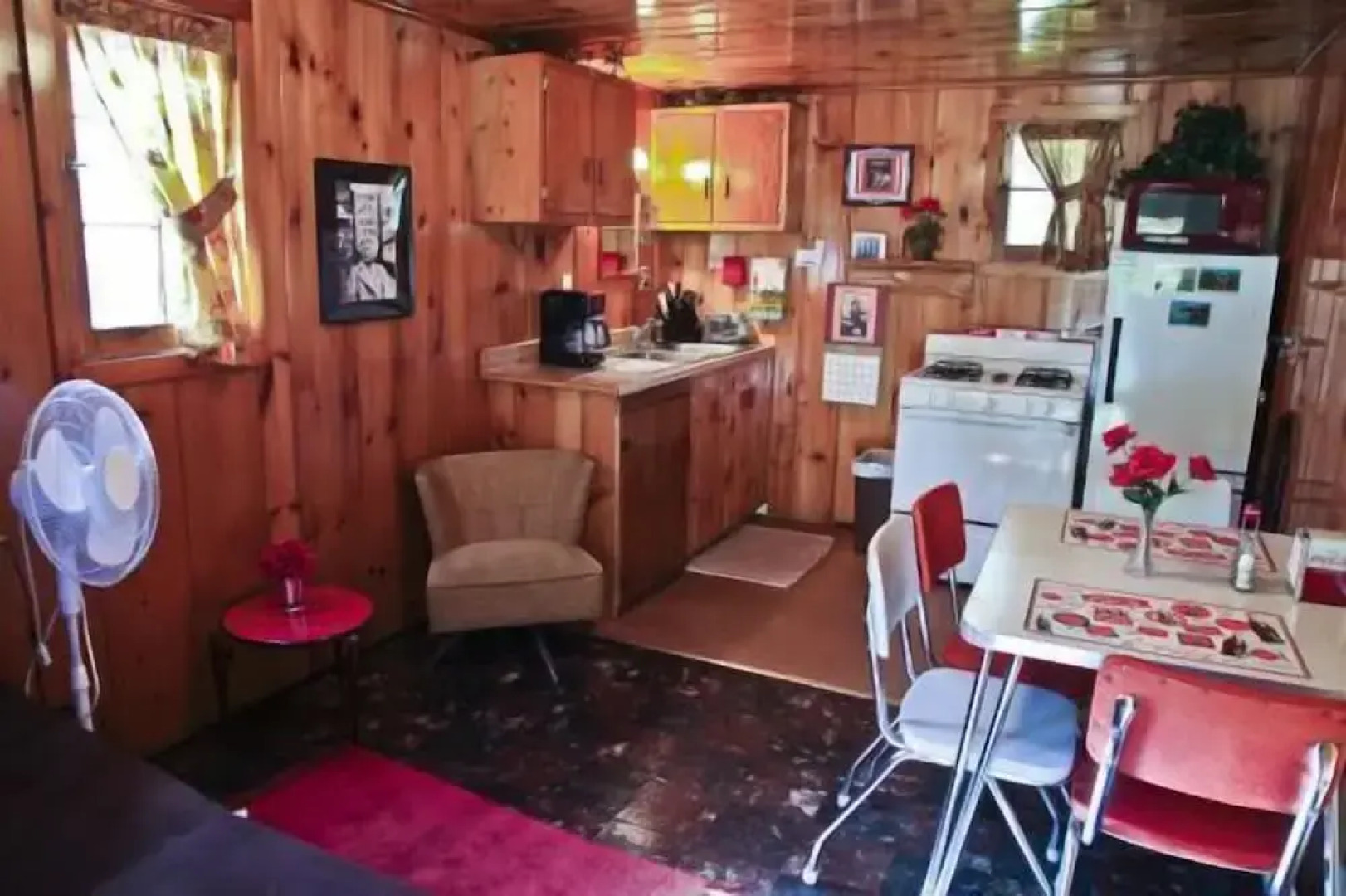 #6 - Casablanca 1 Bedroom Cabin by RedAwning