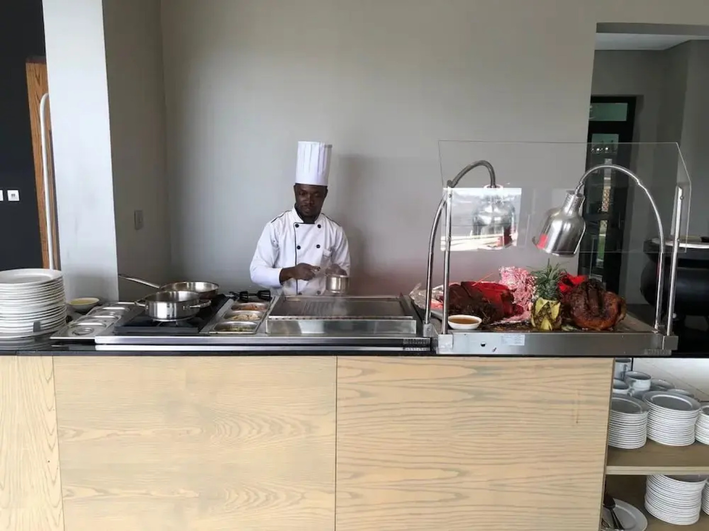 Mantis EPIC Hotel & Suites