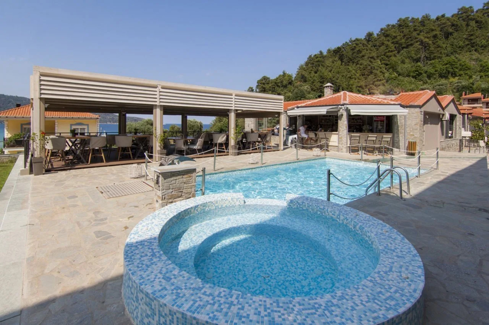 Ntinas Filoxenia Hotel & Spa