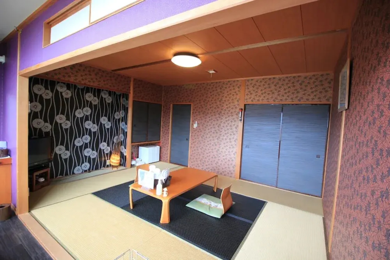 Hakone Gora Guam Dog