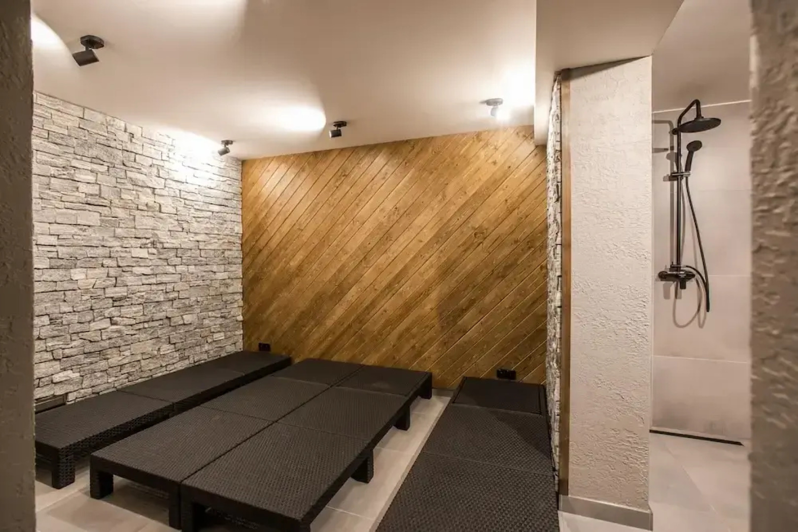 Mountain Chalet Lbh027