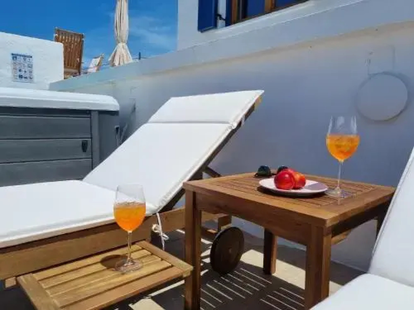 All Season Lovely Seafront Cottage