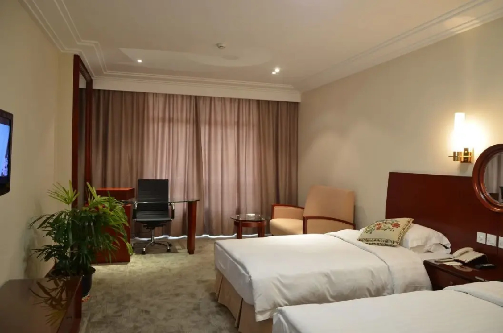 Wuxi Lakeview Park Resort