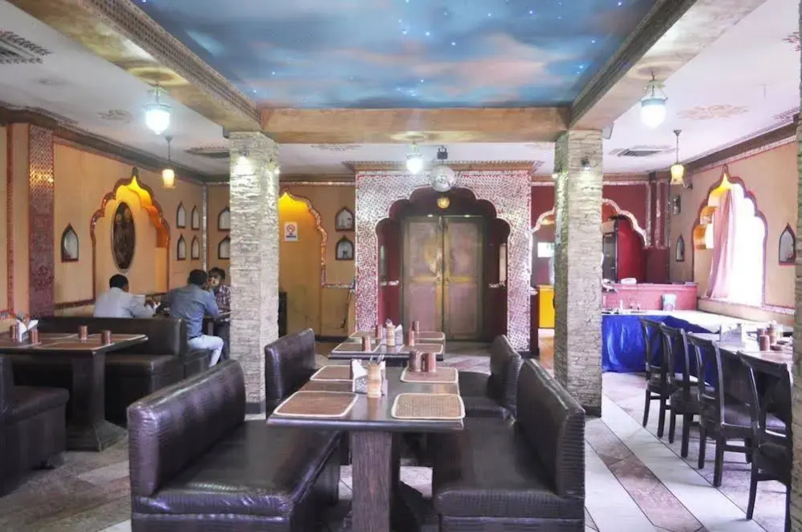 OYO Premium Old Gurgaon