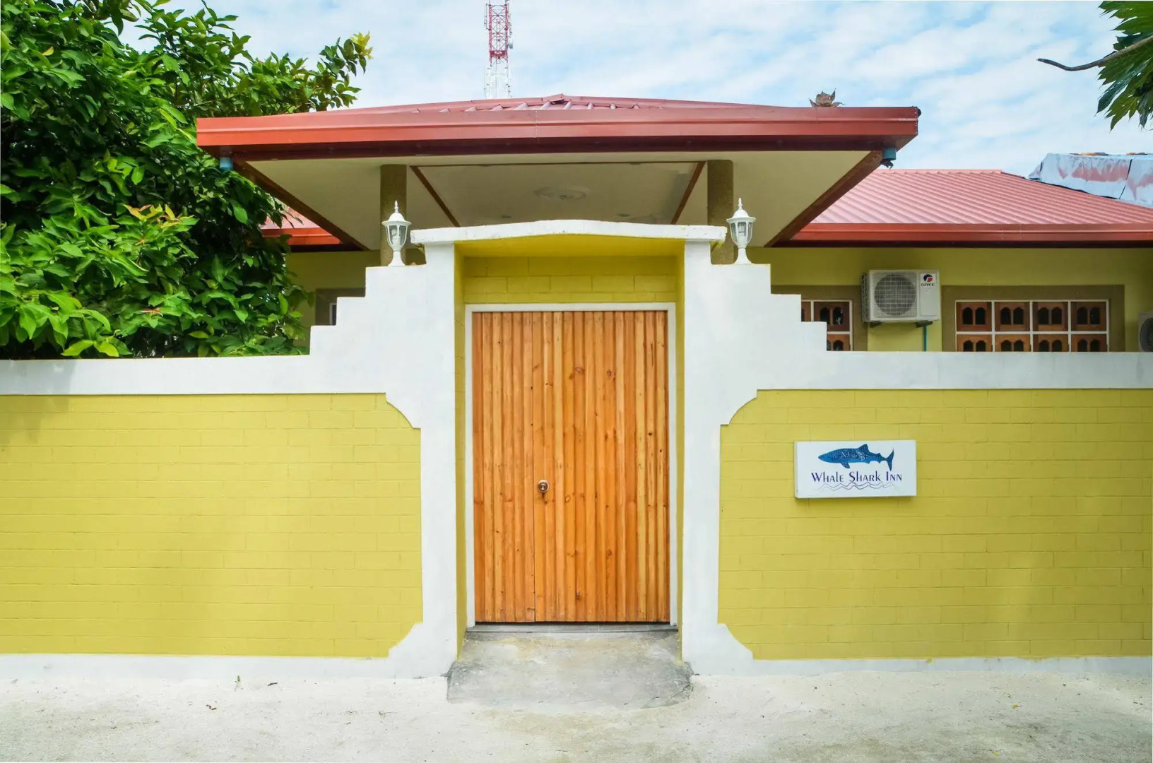 Whale Shark Inn Maldives
