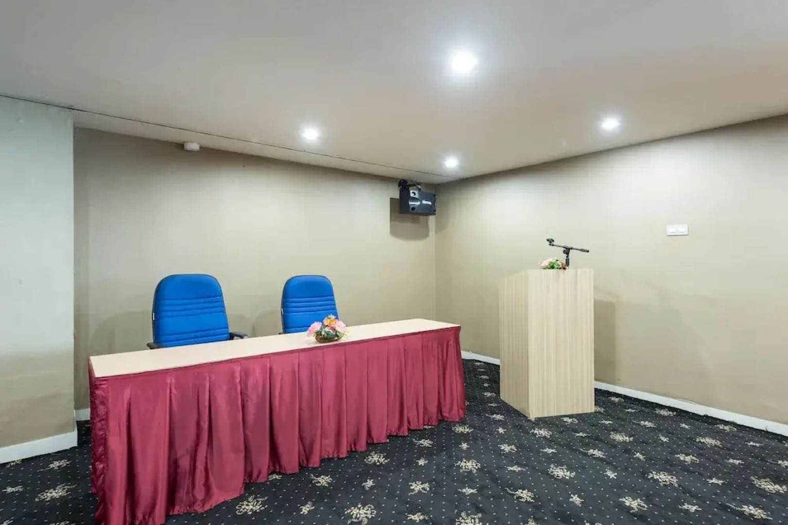 Airy Tengah Merdeka Barat 428 Pontianak