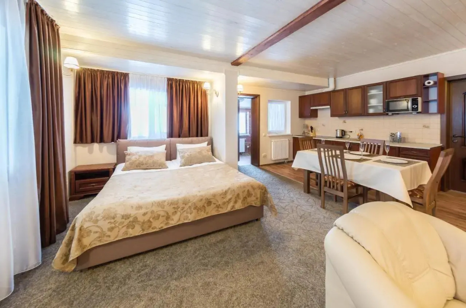 Апартамены VIP 5 каминов