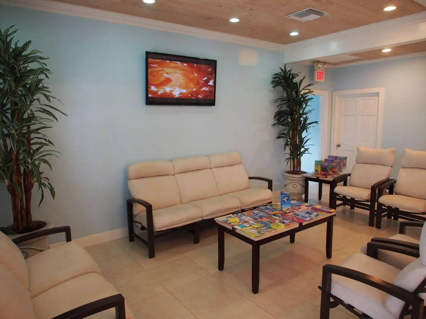 Paradise Island Beach Club by RedAwning