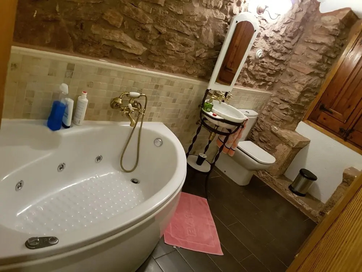 Les Casetes del Congost Village