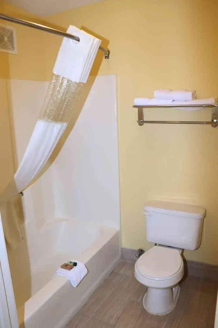 Americas Best Inn Hawkinsville