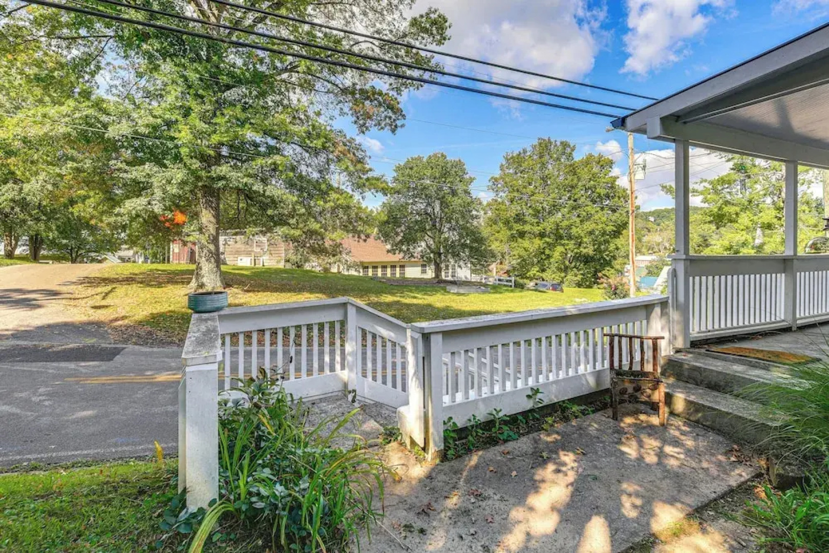 Walk to Main Street! Home in Historic Jonesborough