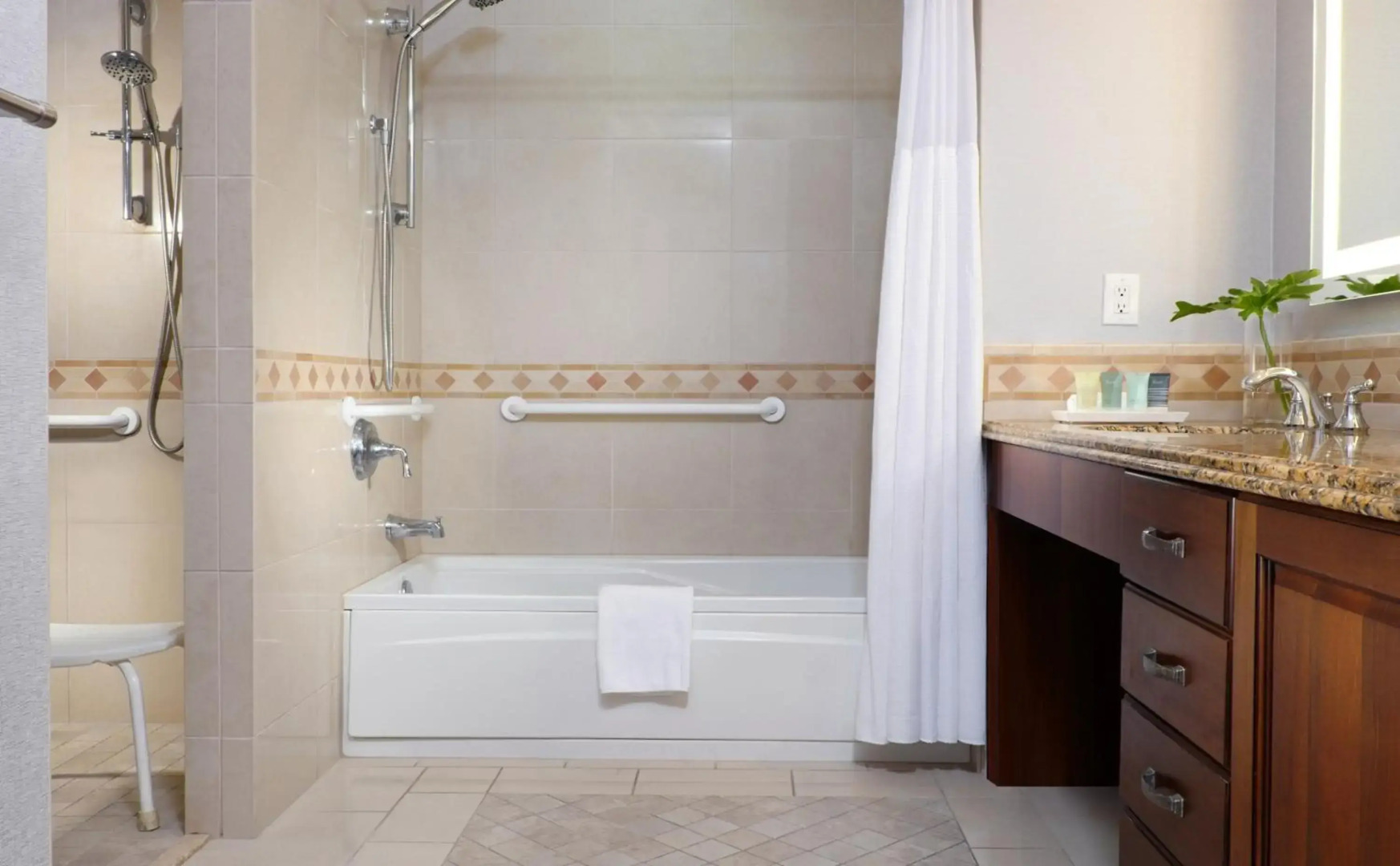 Naples Bay Resort & Marina