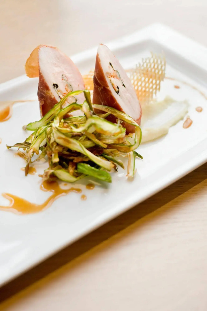 Eburon Hotel - Different Hotels