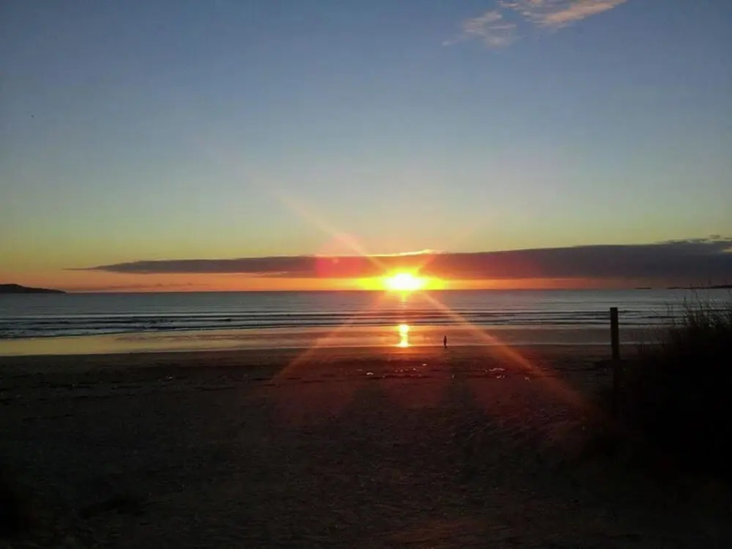 Large Sunny Apartment in Sanxenxo With Direct Access to the Beach