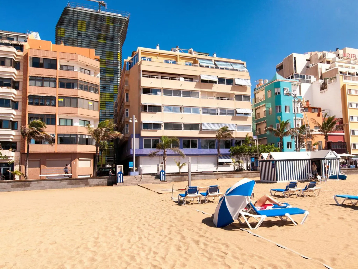 Las Canteras Seafront Apartment