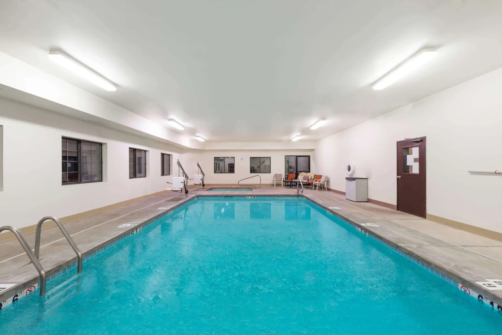 Super 8 by Wyndham Show Low