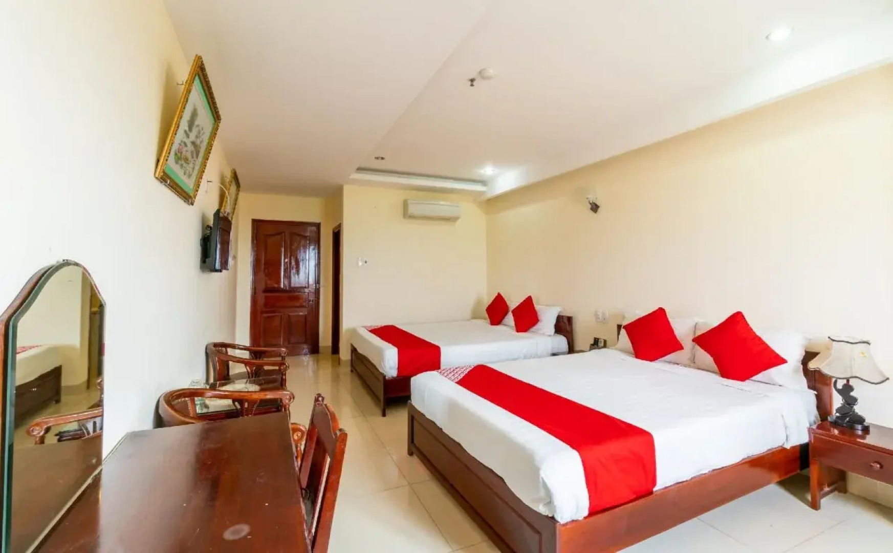 Hoa Binh Hotel