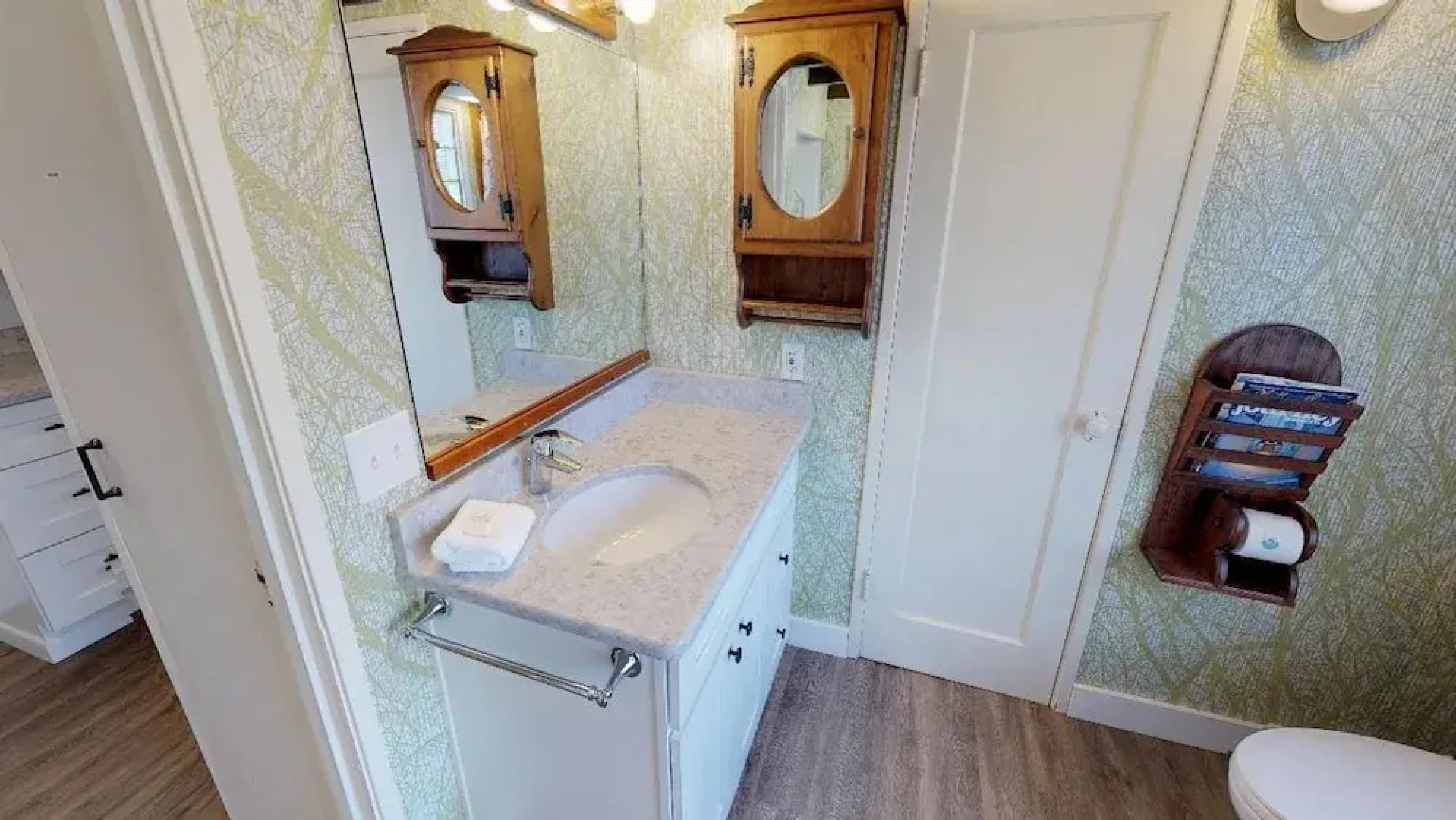 Woodley Beach House 2 Bedrooms 2 Bathrooms Home