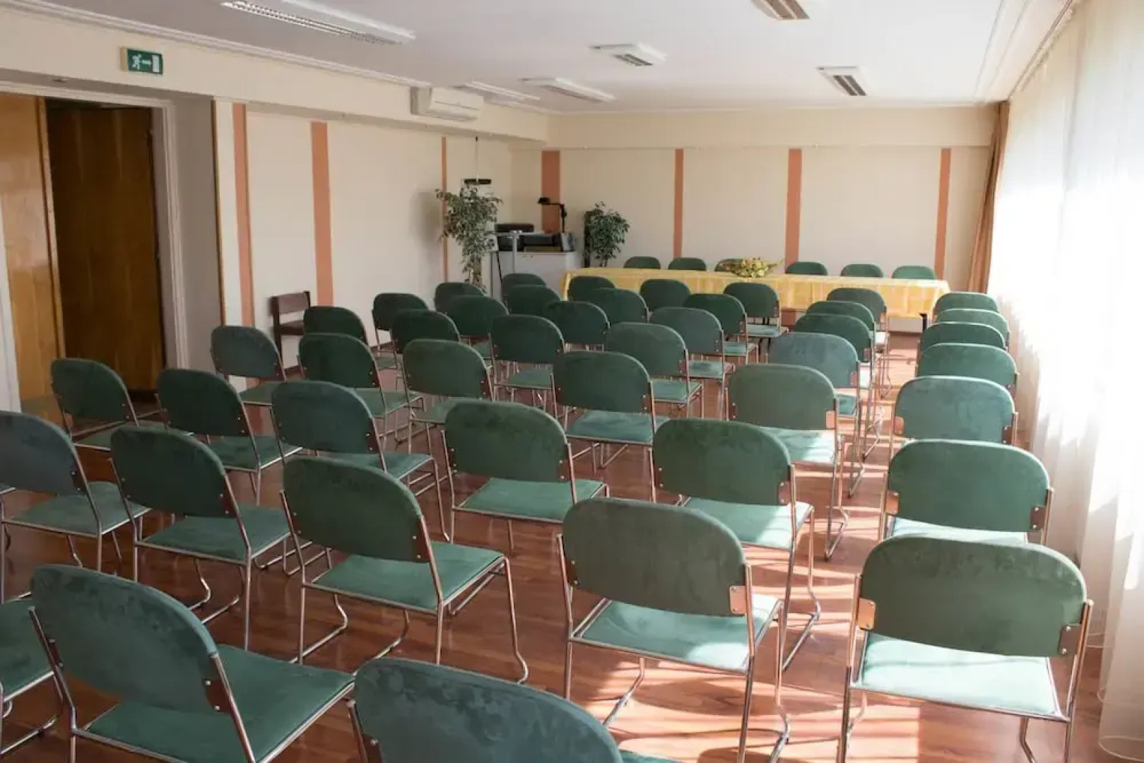 Komfort Hotel Platán