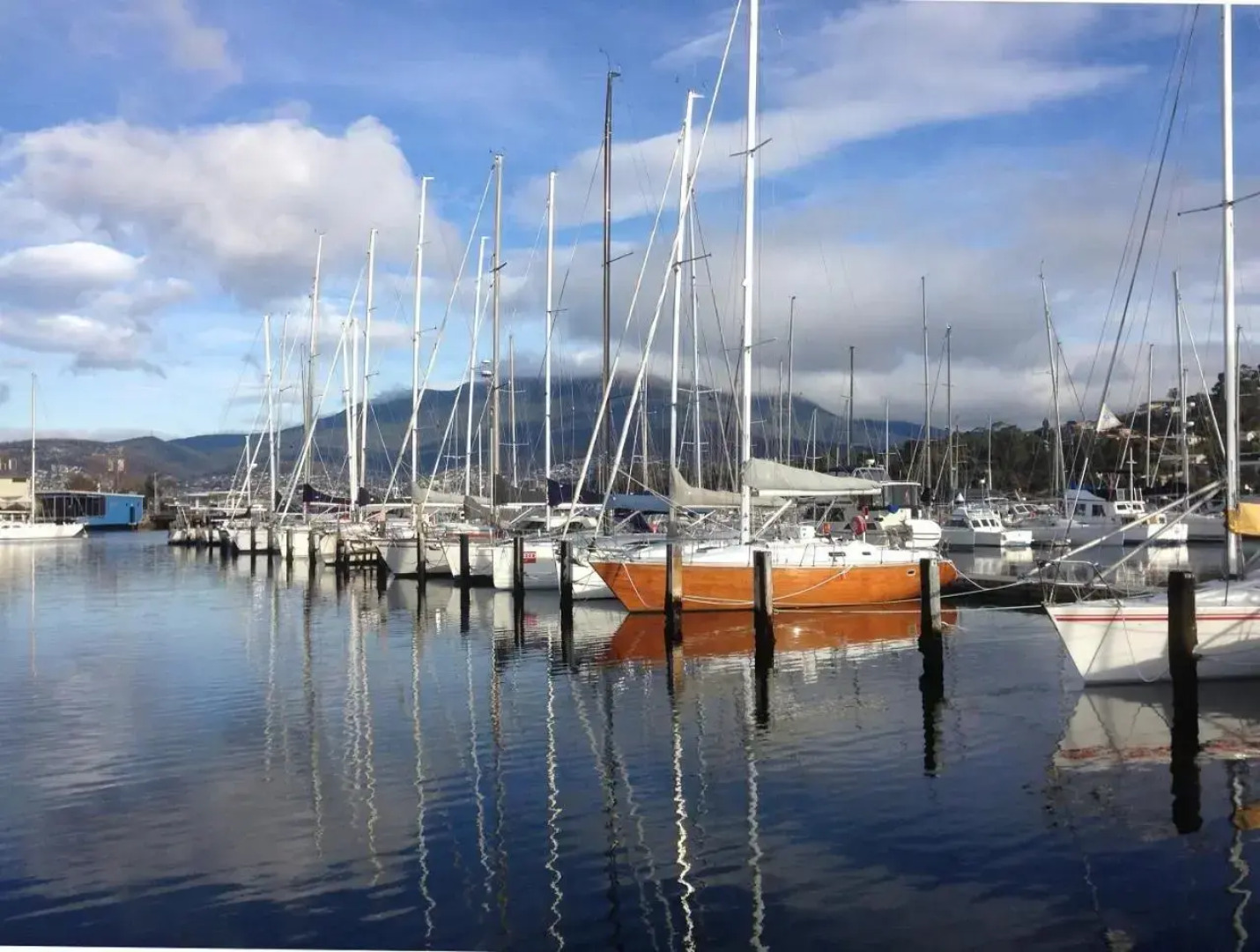 Bellerive Marina View Apartments No 28