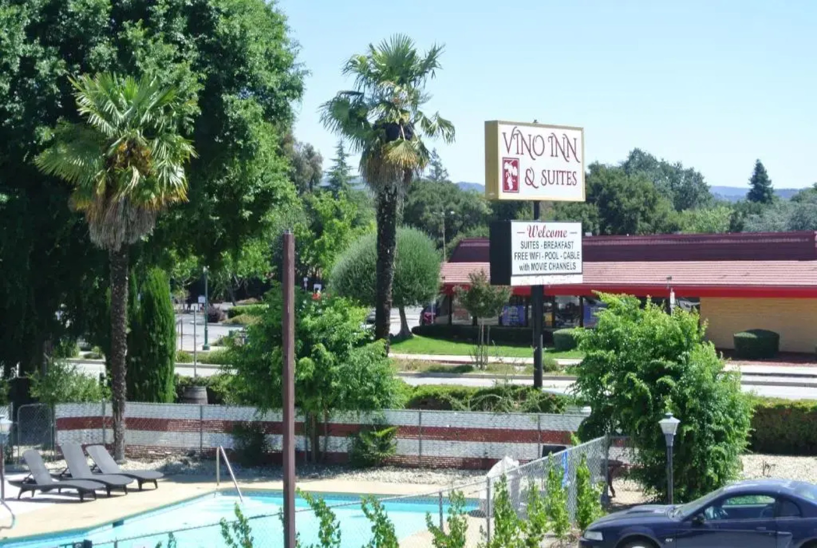 Vino Inn & Suites