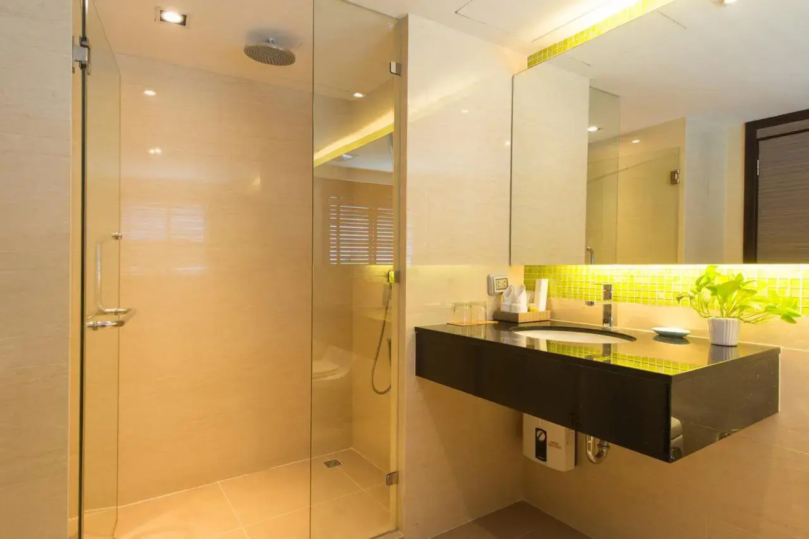 Отель Mida Hotel Ngamwongwan