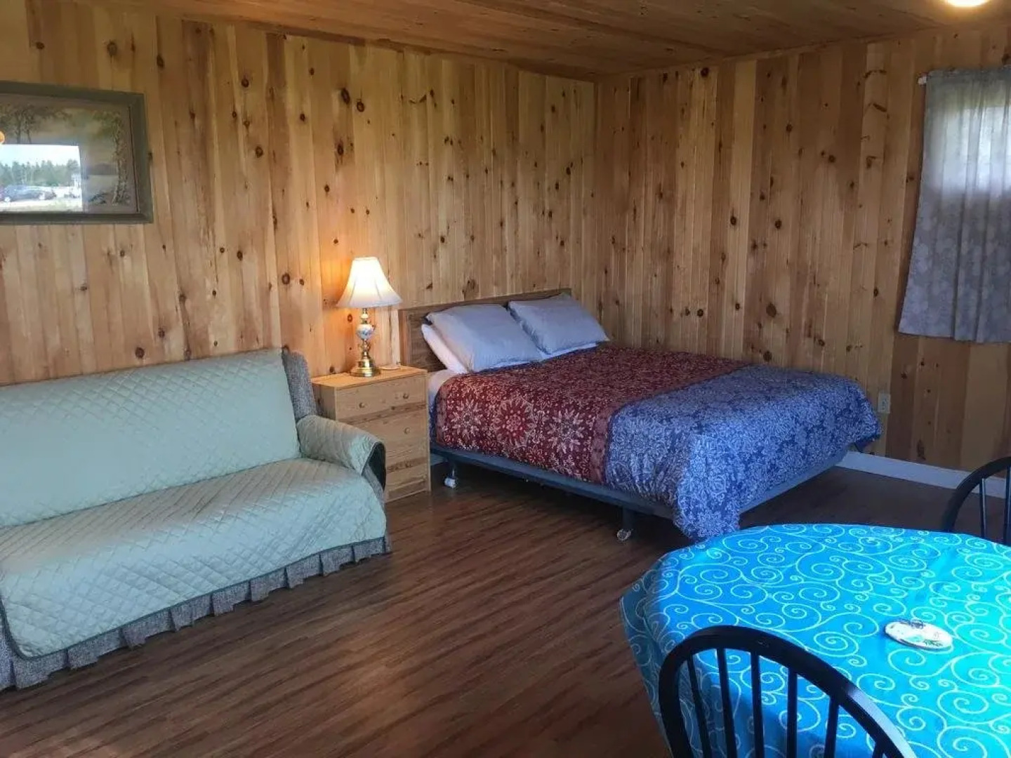 Baywatch Lighthouse and Cottages