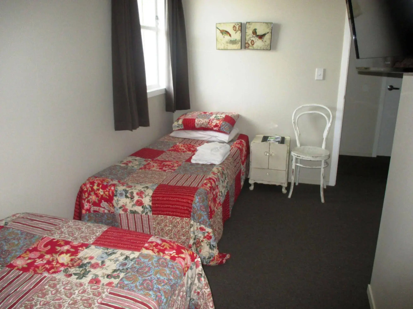 Fat Owl Motel, Bar & Eatery