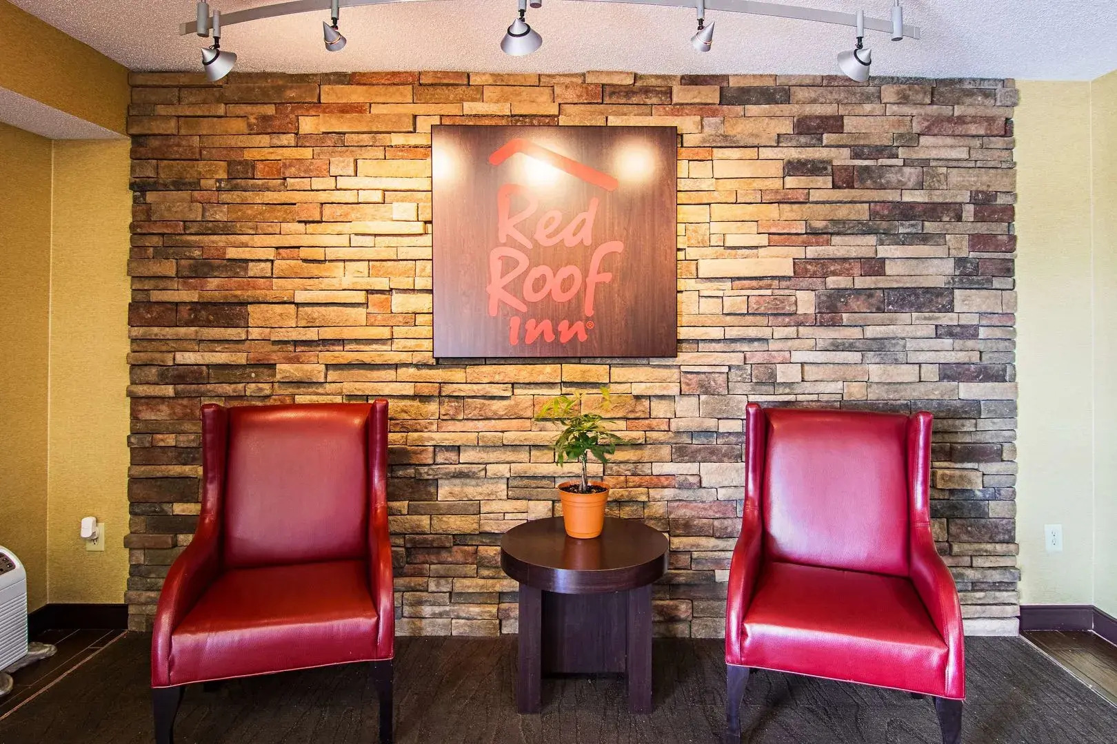 Red Oak Inn Detroit - Southfield