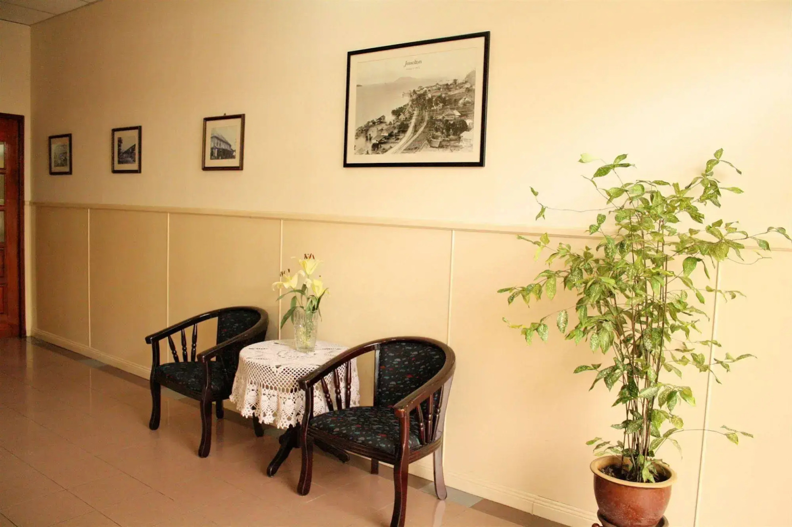 Victoria Hotel and Hostel