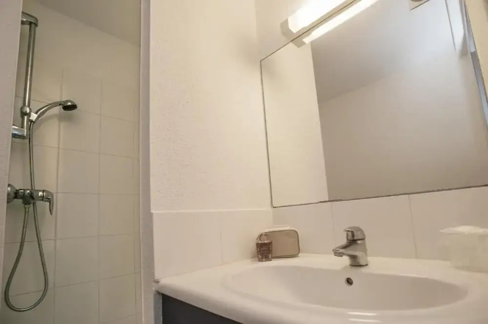 Brit Hotel Essentiel Millau