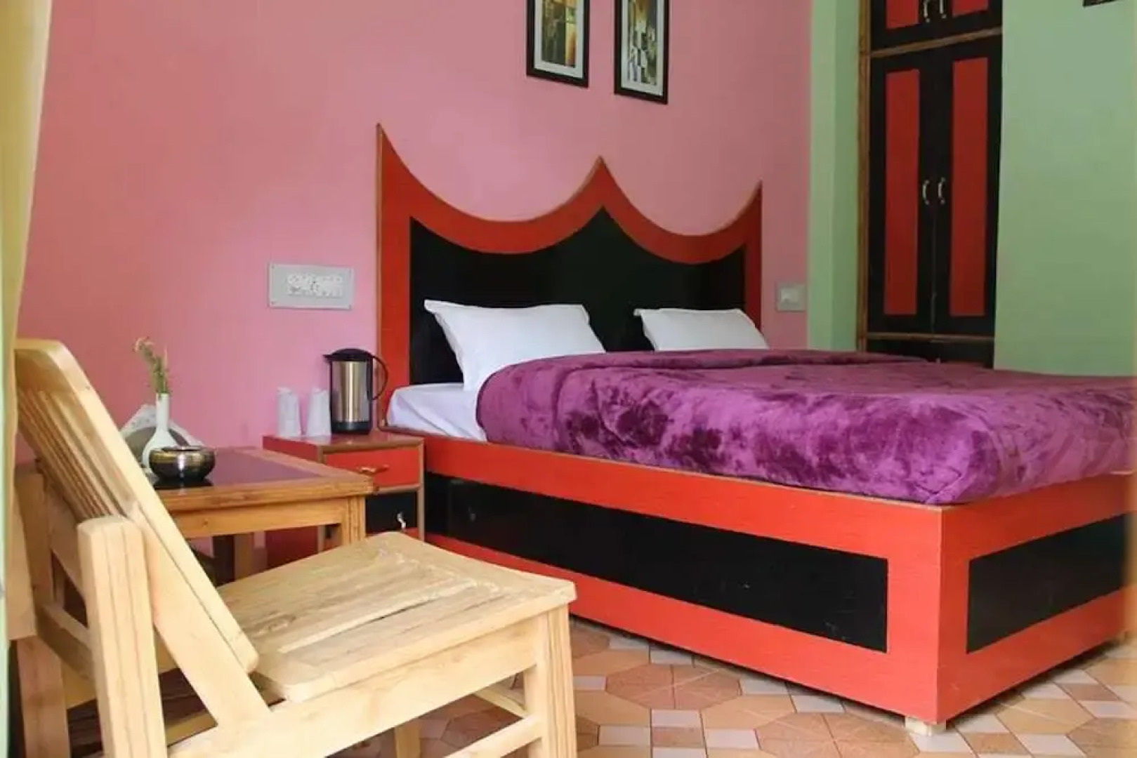 Dev Conifers Cafe and Cottages