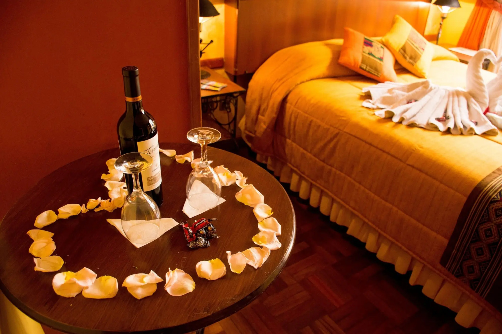 Las Brisas Centro Hotel