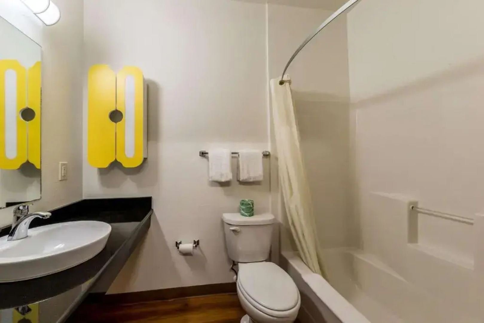 Super 8 by Wyndham Kenedy