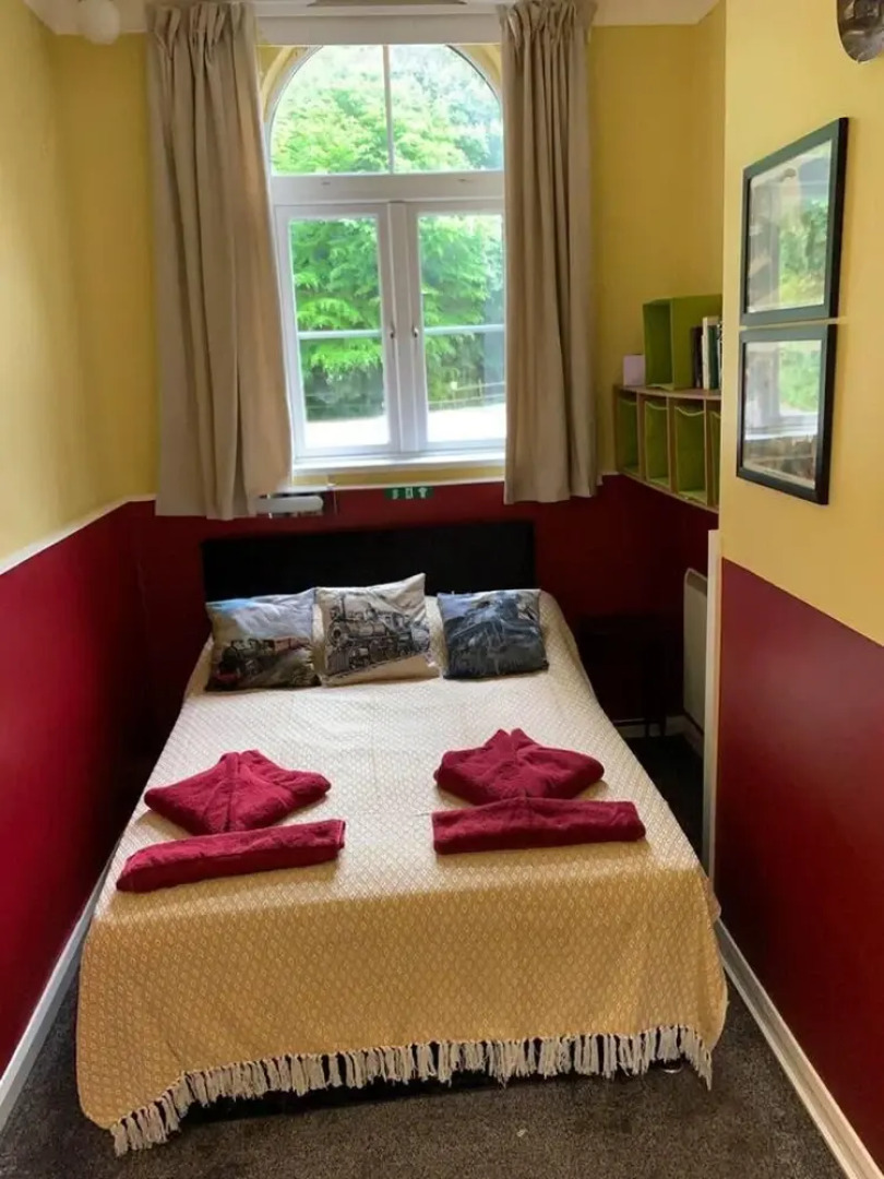 Historical GWR Building - Charming 1 bed Apartment