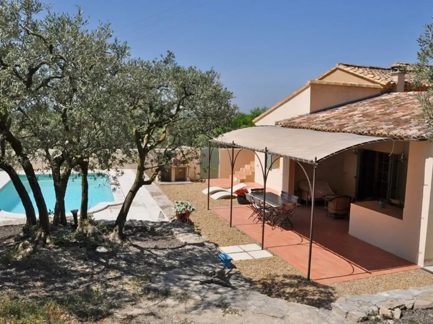 Provencal Holiday Home With Private Pool on 3000 m2 of Garden, in the Middle of the Luberon