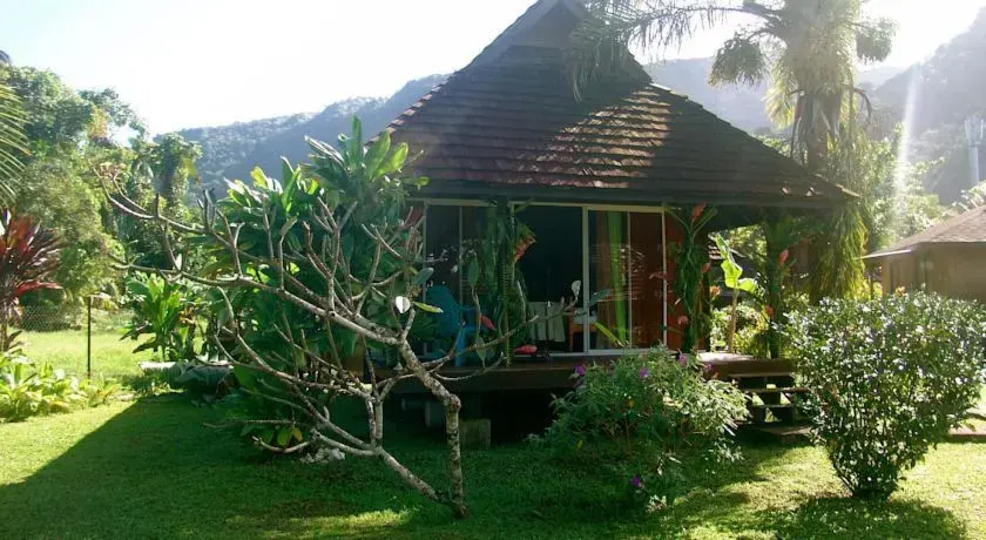 Tauhanihani Village Lodge La Vague Bleue