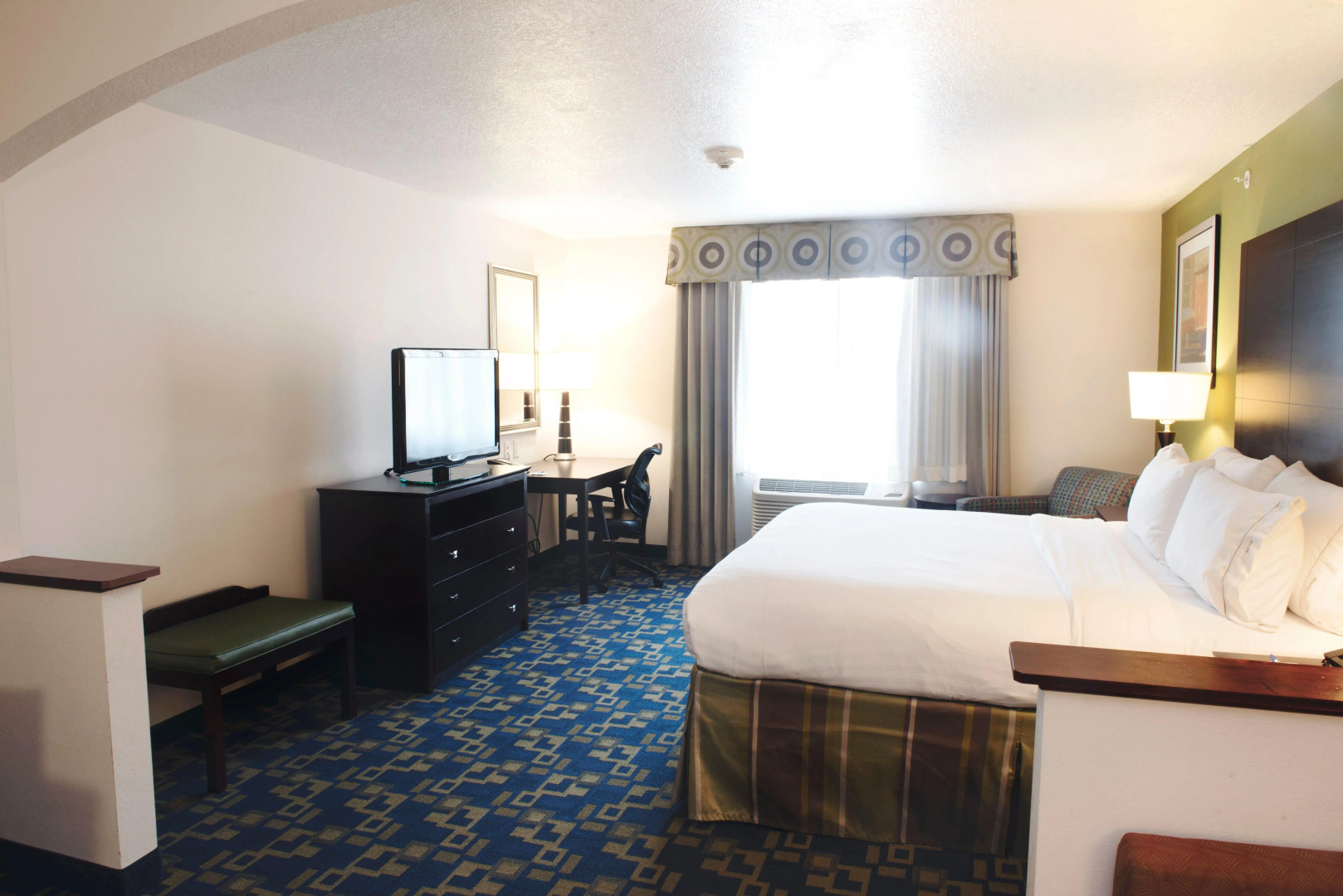 Holiday Inn Express and Suites Urbandale by IHG