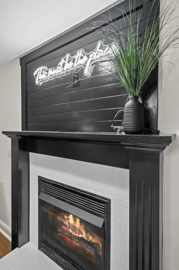 Tunnel Vision Trail Home -8 Min From Lake Windsor! 4 Bedroom Home by Redawning