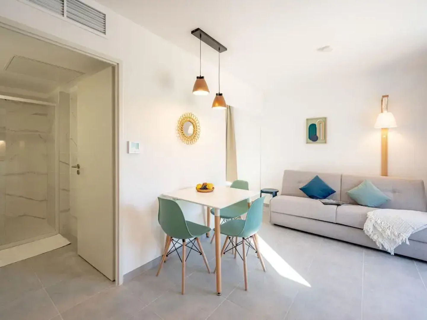 Nice Apartment With Shared Pool